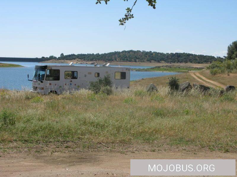 Mit dem Wohnmobil Reisfelder, Stauseen in Portugal erleben