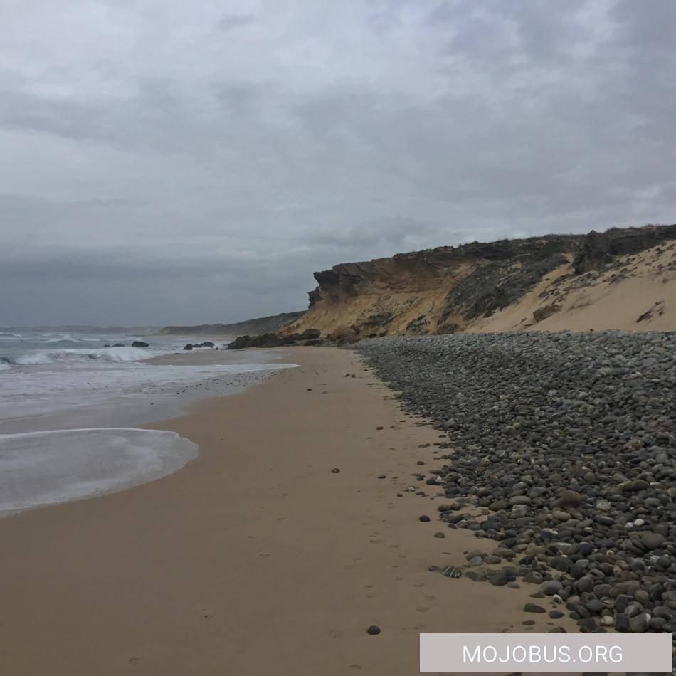 , Urzeitliche Bucht in Portugal mit einem tollen Stellplatz zwischen Dünen